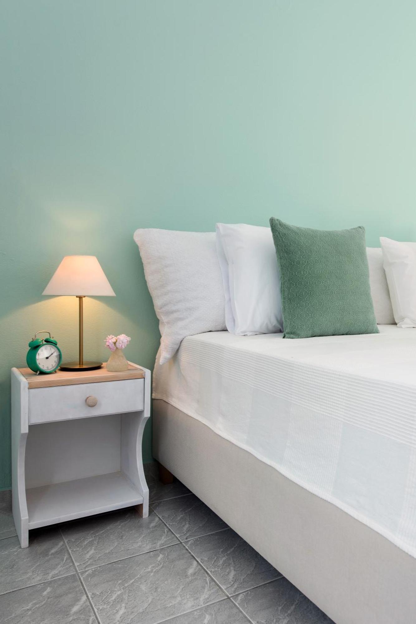 Nisea Apartments Ipsos Bagian luar foto