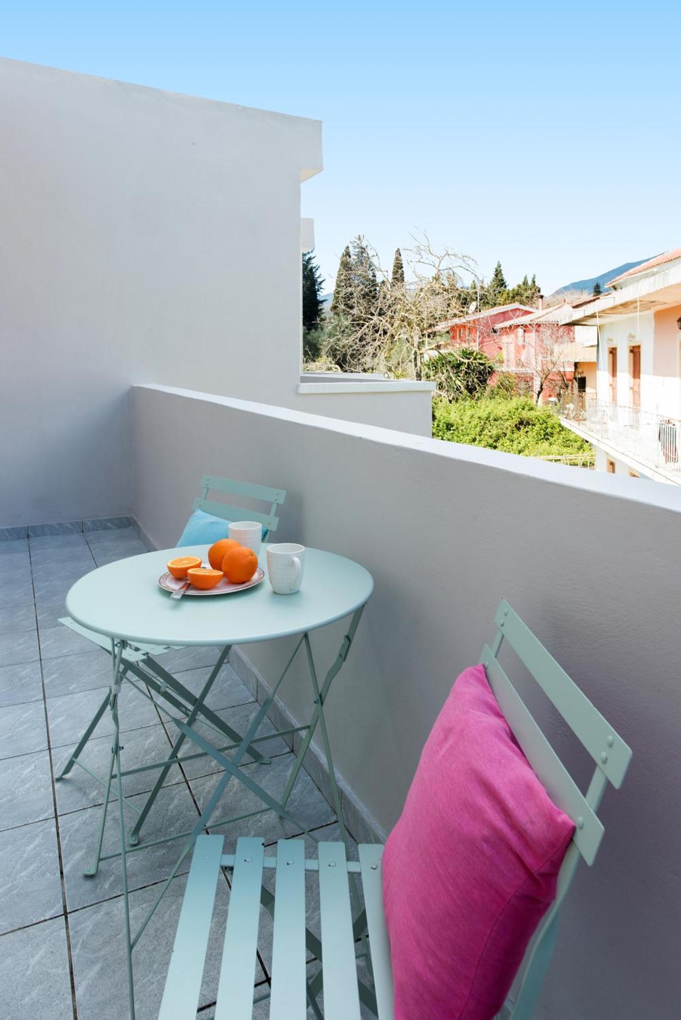 Nisea Apartments Ipsos Bagian luar foto
