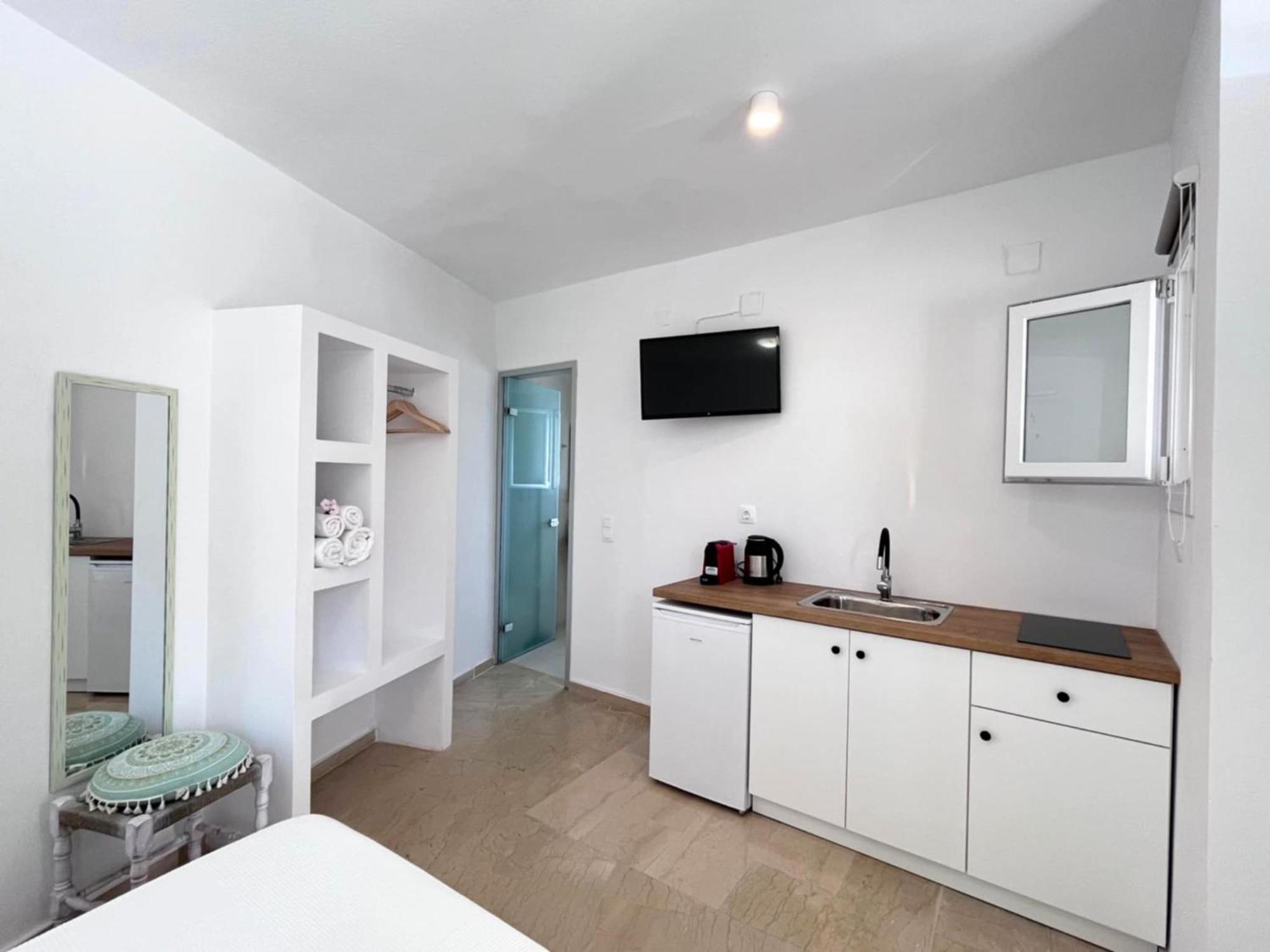 Nisea Apartments Ipsos Bagian luar foto